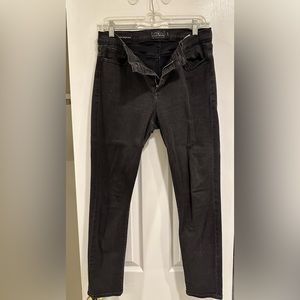 LUCKY Brand “Brooke Legging Jeans” size 12 / 31